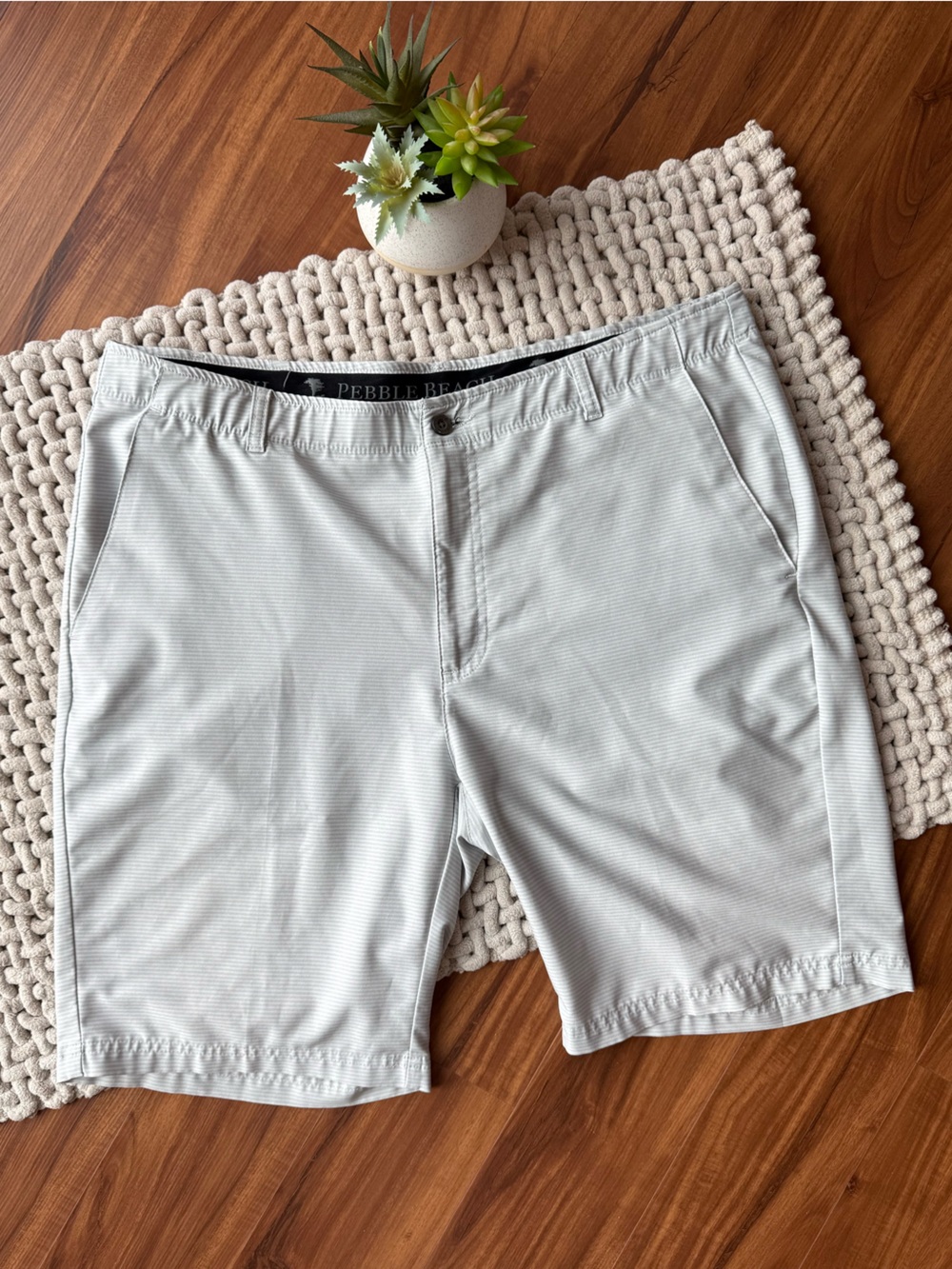 Pebble Beach | Men’s Dry Luxe Performance Golf Shorts | Gray Stripes | 38